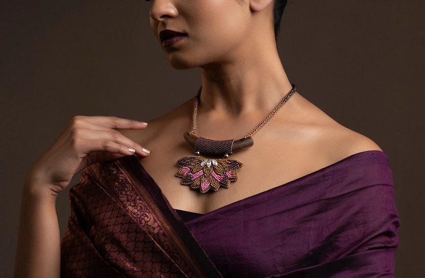 Statement Jewelry Pieces That Transform Simple Outfits